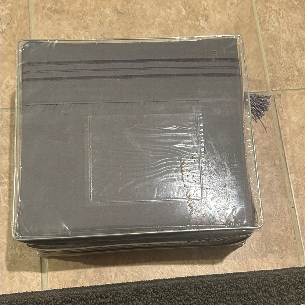 New king sheet set grey